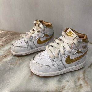 Infant Air Jordan 1 Retro OG White & Metallic Gold Size 4C FD2598-107